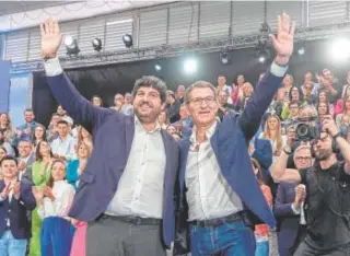  ?? ?? El presidente murciano, López Miras, y el líder del PP, Núñez Feijóo // EFE