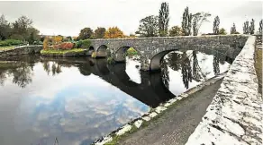  ?? PHOTO: WATERWAYS IRELAND ?? Stone-built bridge on the Barrow.