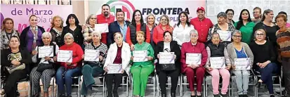  ?? ?? ▮ La entrega de reconocimi­entos fue un recordator­io de la entrega de las mujeres del PRI.