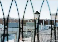  ?? THOMAS PORTER/The Canadian Press file photo ?? A new report says health care in Canadian prisons is inadequate, and says the review process for deaths in
prisons does not ‘meet minimum standards.’