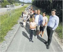  ?? BEGGE FOTO: ANDREAS SOLTVEDT ?? REAGERER: Ingen skriftlige svar foreligger etter at beboerne og talsperson Tor Erik Baksås (til høyre) kontaktet Statens vegvesen for fem måneder siden.