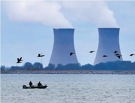  ?? JASON KRYK ?? Amherstbur­g residents living near the Enrico Fermi nuclear plant along the Michigan shores of Lake Erie will receive potassium iodine pills.