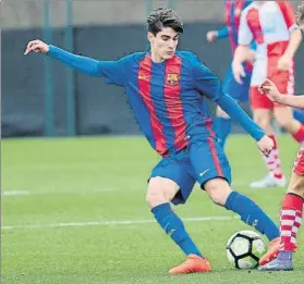  ?? FOTO: MANEL MONTILLA ?? Álex Collado El jugador del Barça inauguró el marcador