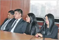  ?? HENRY LAPO / EXPRESO ?? Juicio. Raúl Chicaiza (i), Diego Chimbo y Diana Falcón ayer en la Corte.