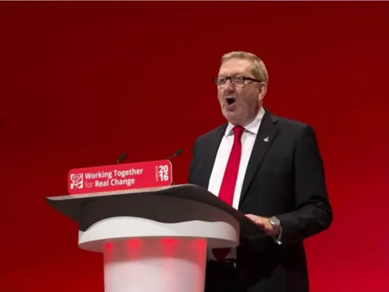  ??  ?? Len McCluskey of Unite speaking during the second day of the Labour Party conference in Liverpool (EPA)