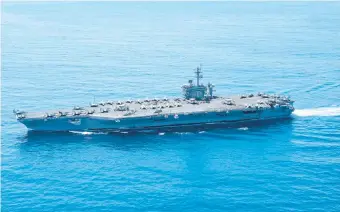 ??  ?? Estados Unidos envió a la región coreana un portaavion­es para mostrar su fuerza. El navío llegara a su destino en la próxima semana, anunció la Marina.