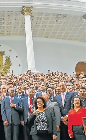  ?? FOTOS: AFP Y AP ?? apuesta con un duro discurso, en el que justificó la reforma constituci­onal.