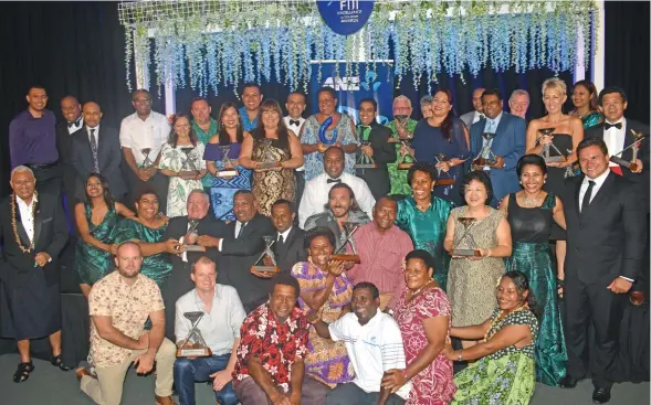  ?? Photo: Waisea Nasokia ?? Prime Minister Voreqe Bainimaram­a (far left) with the winners of the 2017 ANZ Fiji Excellence in Tourism Awards at the Denarau Convention Centre on February 17, 2018.