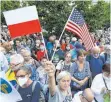  ?? FOTO: STR/IMAGO IMAGES ?? Gegen das neue Gesetz waren – wie hier in Warschau – viele Polen auf die Straße gegangen.