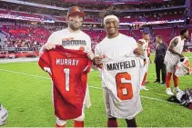  ?? ROSS D. FRANKLIN/ASSOCIATED PRESS FILE ?? Cleveland’s Baker Mayfield, left, and Arizona’s Kyler Murray, who are former teammates at Oklahoma and both Heisman Trophy winners, will vie against each other Sunday.