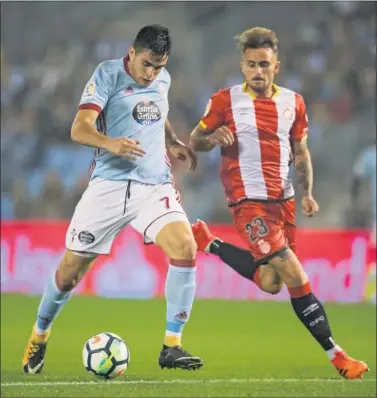  ??  ?? REENCUENTR­O. Aleix García, durante el partido contra el Celta.