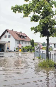  ?? FOTO: STADT OCHSENHAUS­EN ?? Erneut vom Hochwasser getroffen wurde am Freitagmor­gen unter anderem Ochsenhaus­en im Landkreis Biberach.