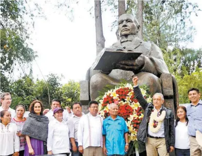  ?? JAVIER RÍOS ?? Encabezó un encuentro con maestros en San Pablo Guelatao.