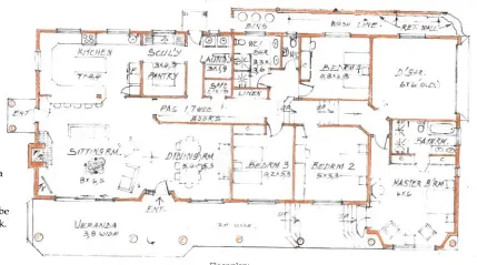  ??  ?? Floor plan:
380m2 – veranda 30m x 3,8m