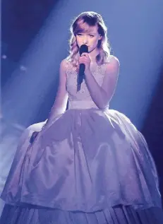  ?? FOTO: IMAGO ?? Marie Wegener aus Duisburg siegte mit ihrem Song „Königlich“, der von Jury-Mitglied Dieter Bohlen komponiert worden war.