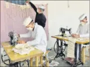  ?? ANI ?? ■
Prisoners stitch face masks inside Netaji Subhash Chandra Bose central jail, in Jabalpur, Madhya Pradesh, on Sunday.