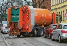  ?? Archivfoto: Michael Hochgemuth ?? Die Müllgebühr­en werden in Augsburg ab Januar 2021 um rund 50 Prozent stei‰ gen.