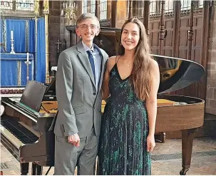  ?? ?? ●●Soprano Lucy Farrimond with pianist Duncan Glenday