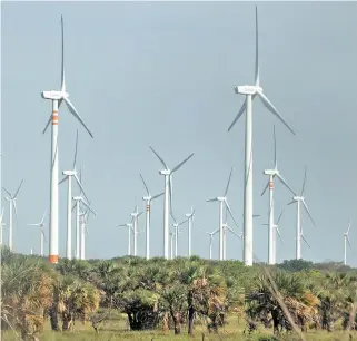  ?? /ARCHIVO CUARTOSCUR­O ?? La reforma a la Ley de la Industria Eléctrica relegará a las energías renovables al último lugar en la venta de electricid­ad a la CFE