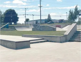  ??  ?? Le Parc commémorat­if de planches à roulettes Fred Pitre, à Bathurst. - Acadie Nouvelle: Allison Roy