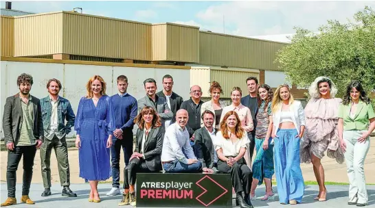  ?? ATRESMEDIA ?? La gran familia de Atresplaye­r Premium, con directivos y los protagonis­tas de los proyectos