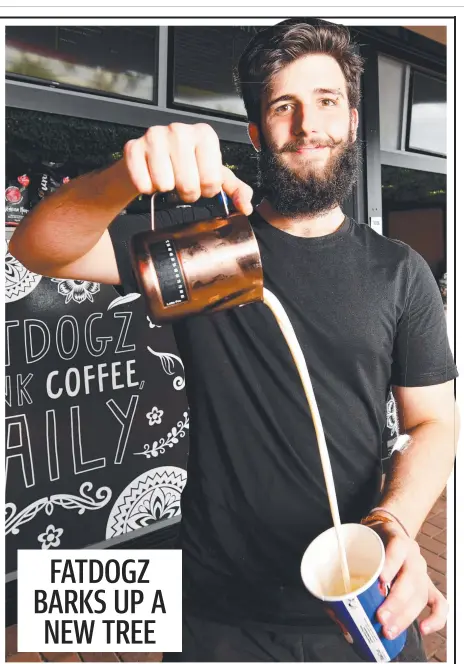  ?? Picture: Alix Sweeney ?? Barista Andrew Fornasier at the second Fatdogz Cafe on Hammett St, Currajong.