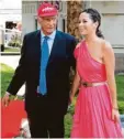  ?? Foto: dpa ?? Niki Lauda mit seiner Frau Birgit: 2005 spendete sie ihm eine Niere.