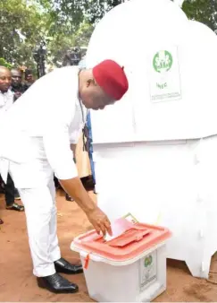  ?? PHOTO: ?? Governor Hope Uzodinma of Imo State Casting his Vote during the 2023 Imo State Governorsh­ip Election At Ekwenja Ukwu-Ozu Ward Omuma Community, Oru-East LGA of Imo State on Saturday NAN