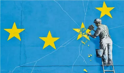  ??  ?? Ein Stern weniger in der EU-Flagge: der britische Street-Art-Künstler Banksy zur Brexit-Debatte.