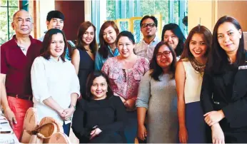  ??  ?? Friends from the media with Dr. Nanette Catigbe and Radisson Blu Cebu's F&B Promotions Manager Rochelle Tabino