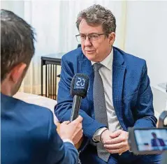  ?? 20min/s. Bösiger ?? Bundesrat Albert Rösti im interview mit 20 Minuten.