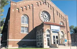  ?? TED SLOWIK/DAILY SOUTHTOWN ?? St. Victor Catholic Church, 553 Hirsch Ave., Calumet City, will have its last Mass Thursday. The Archdioces­e of Chicago announced its plans to close the church in September 2018.