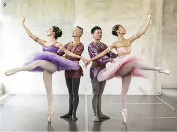  ??  ?? 2
2 Homegrown dancers, from left, Puteri aisya Marissa Rusli, Steve Goh, Justin lim Wei Phang and yap nd lee ya, rehearsing the palace scene in the epic La
Bayadere. — WEElInG CHEn