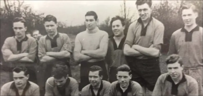  ??  ?? Here’s a Drogheda Utd picture from the 1950s and we’d love to know the full line up. Back l to r: AN Other, Willie Collins, - Kilcoyne, - Sampson, AN Other, AN Other. Front: Tony ‘Socks’ Byrne, AN Other, - Teelin, Johm Quinn?, - Kierans.