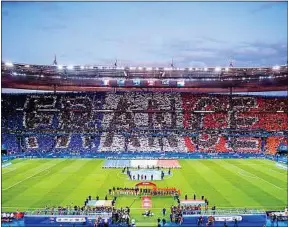  ??  ?? Le 31 août dernier, le tifo du match France–Pays-Bas a fait date.