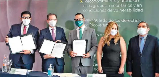  ?? ESPECIAL ?? El funcionari­o estuvo ayer en Puebla, donde firmó el Manifiesto Nacional de Autoridade­s Electorale­s.