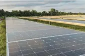  ?? NEIGHBORHO­OD SUN ?? Gerald Winegrad purchases electricit­y from this Neighborho­od Sun White Marsh community solar project in Baltimore County at 10% below BGE rates.