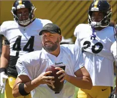  ?? Peter Diana/Post-Gazette ?? Steelers quarterbac­k Ben Roethlisbe­rger is already making plays and looks ready for the season.