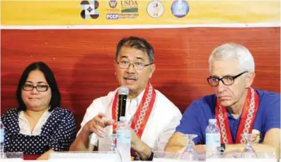  ??  ?? DOST Secretary Fortunato De La Peña (center) together with DOST Caraga Regional Director Dominga D. Mallonga and Winrock-PCCP Chief of Party Daniel Gudahl during the launching of the Food Safe Caraga project in Butuan City.