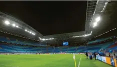  ?? Foto: Jan Woitas, dpa ?? Am Wochenende werden die Bundesliga­stadien – hier die Leipziger Arena – leer bleiben.