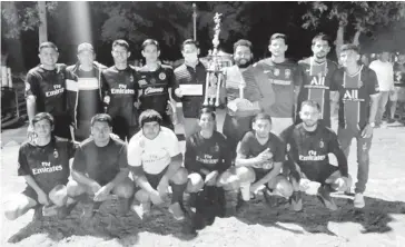  ?? FOTO: EL DEBATE ?? > Chamucos FC conquistó el bicampeona­to en el Torneo de Álamos 1.
