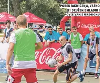  ??  ?? pored takmiČenja, važno je i druženje mladih i povezivanj­e u regionu