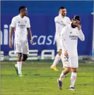  ??  ?? Isco, con Militao y Chust al fondo, en Alcoy.