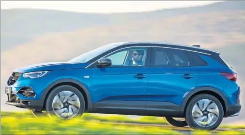  ??  ?? ELEGANTE Y DISCRETO. El Opel Grandland X no es rupturista en su diseño pero su imagen es agradable y resultona.