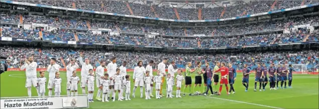  ??  ?? EL SÍNDROME MATINAL. Por tercer curso consecutiv­o el Levante visitó el Bernabéu en horario de mañana. Y casi puntúa por tercera vez seguida...