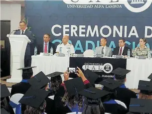  ??  ?? José Urbano Ochoa Romero, Coordinado­r de Educación en Cabo San Lucas, asistió en representa­ción del H. XIII Ayuntamien­to de Los Cabos.