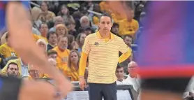  ?? MARK HOFFMAN/MILWAUKEE JOURNAL SENTINEL ?? Marquette head coach Shaka Smart saw his Golden Eagles beat Creighton on Tuesday and DePaul on Saturday, victories that vaulted the team to No. 6 in The Associated Press rankings.
