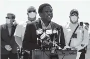  ?? MATIAS J. OCNER mocner@miamiheral­d.com ?? The Broward County Commission approved the creation of a racial equity task force, a measure sponsored by Commission­er Dale Holness, shown at a press conference on Las Olas Beach in Fort Lauderdale on May 26, 2020.