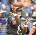  ?? KENNETH K. LAM/BALTIMORE SUN ?? Rookie quarterbac­k Lamar Jackson Jackson gave the Ravens an instant running offense.
