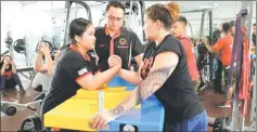  ??  ?? Matthew witnessing a training match between two registered participan­ts Abigail Kee and Tracie Hughes.